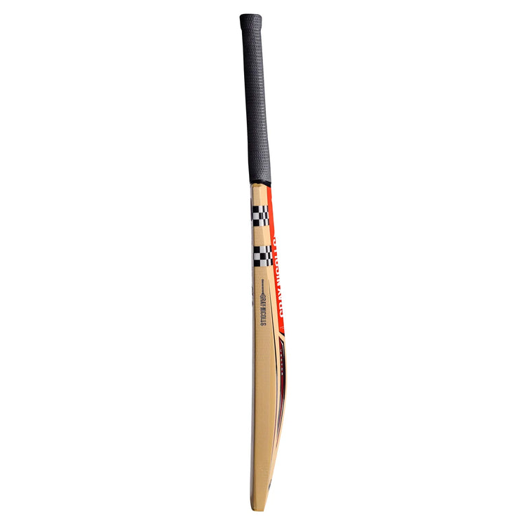 GRAY-NICOLLS VECTOR 650 BAT
