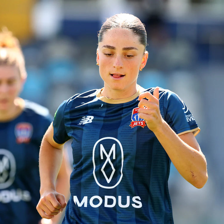 NEWCASTLE JETS FC 25/26 WARM UP TEE - MENS