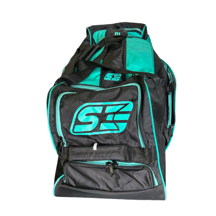 EVERYTHING SPORTS | 2024 ELITE Wheel Cricket Bag